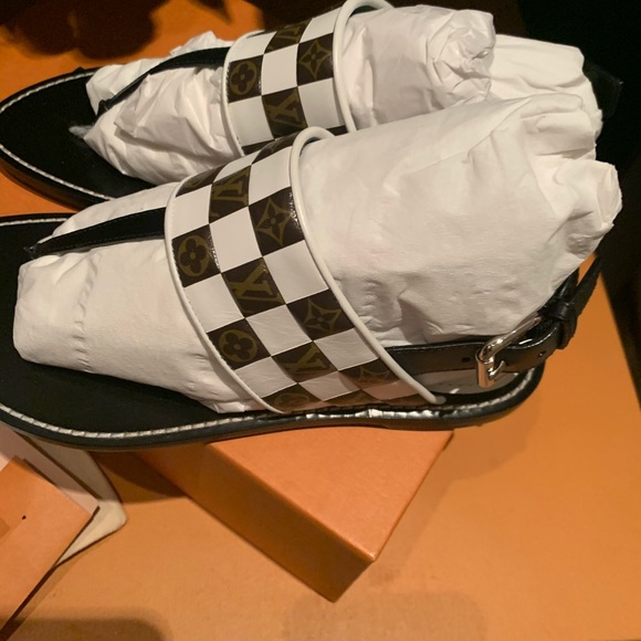 ‼️SOLD‼️ Louis Vuitton matchmake sandal - Picture 5 of 8